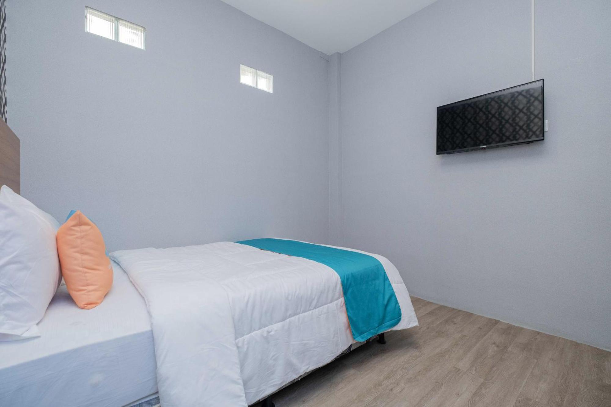 Sans Wm Hotel Blitar Eksteriør bilde