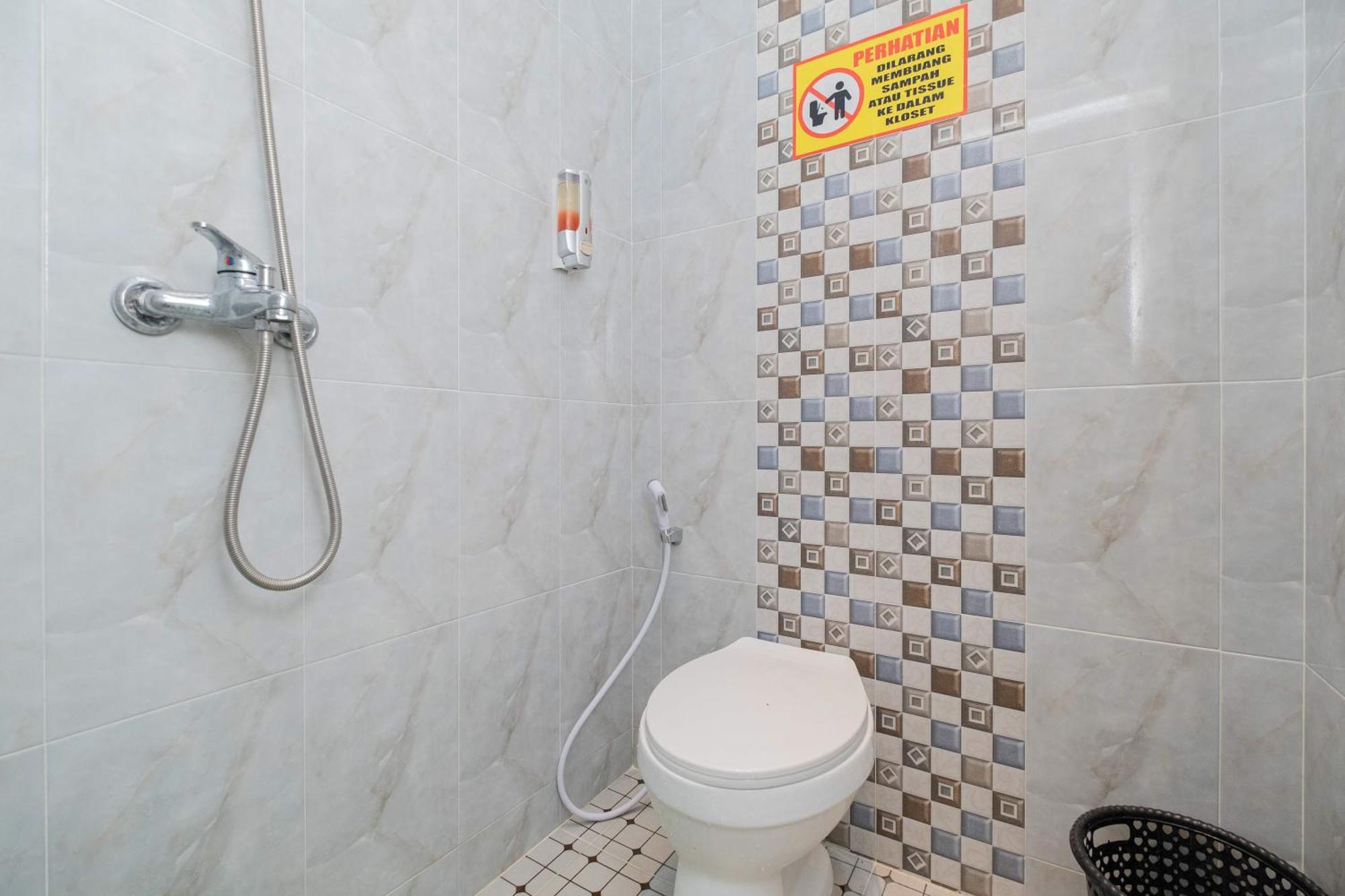 Sans Wm Hotel Blitar Eksteriør bilde