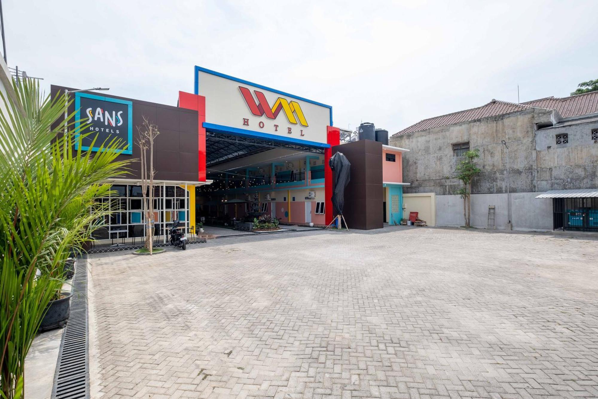 Sans Wm Hotel Blitar Eksteriør bilde